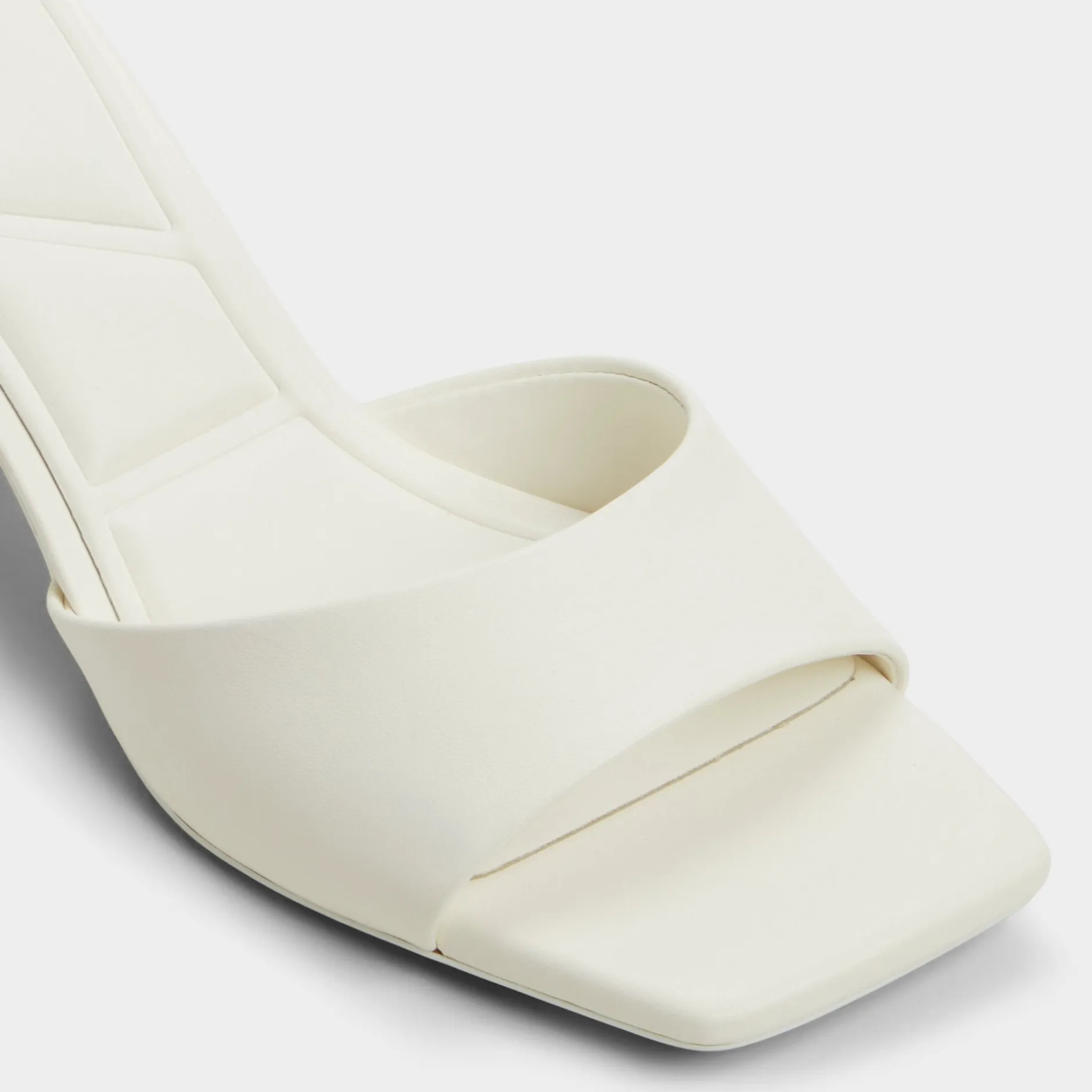 ALDO Mules|Kitten Heels^Enchanting White