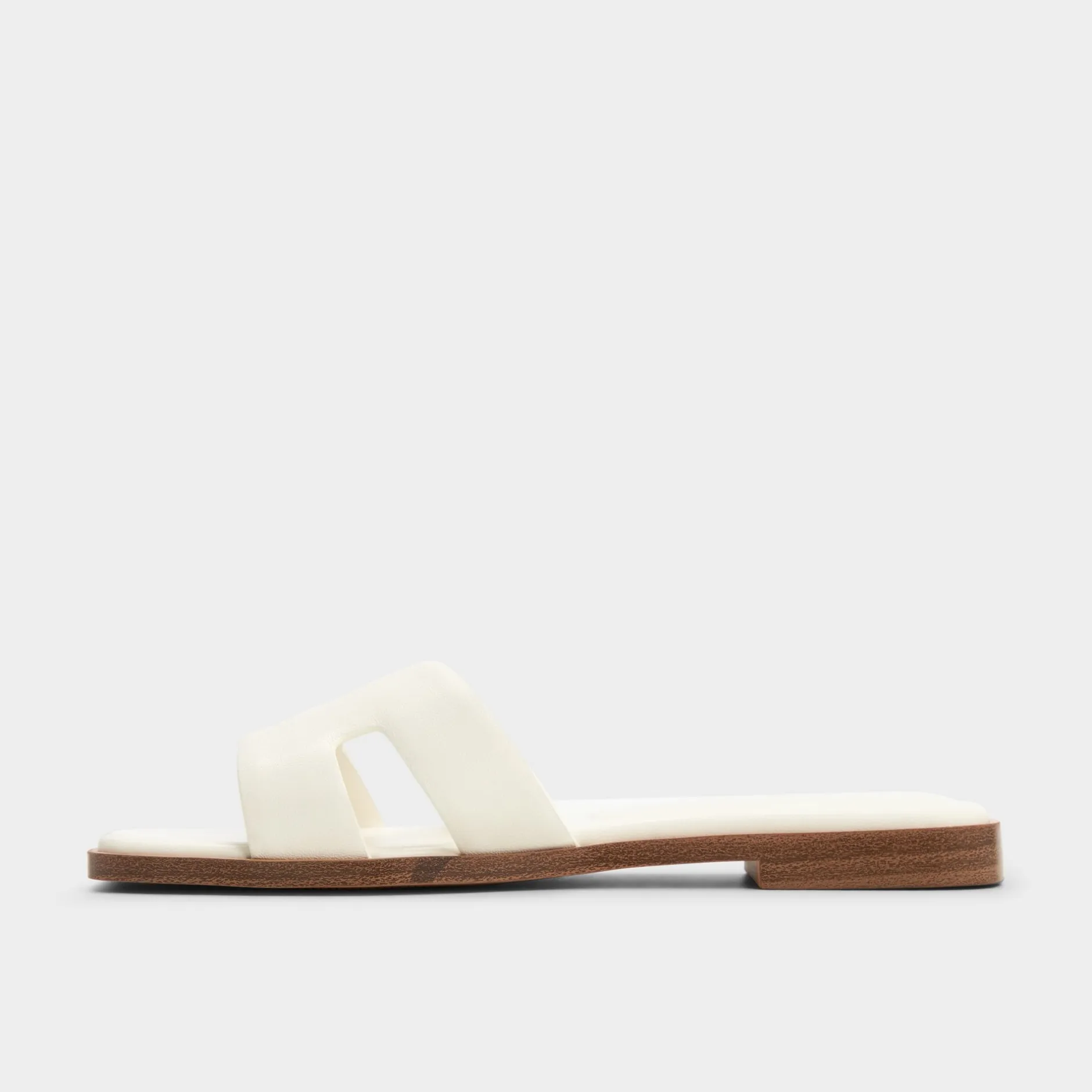 ALDO Flat Sandals^Itsandal White